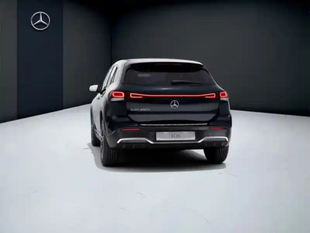 Mercedes Eqa 250+ amg line — photo 25