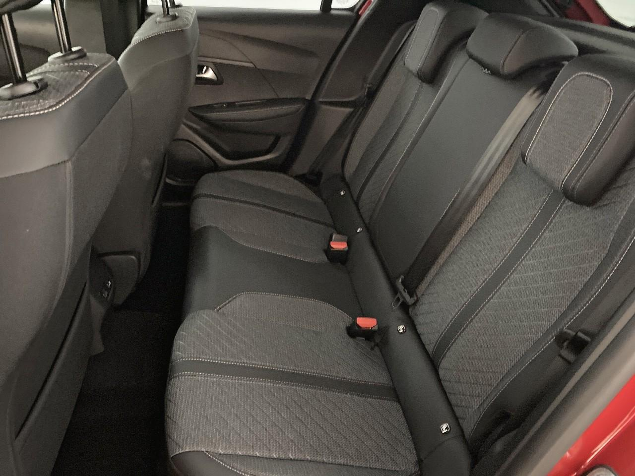 Peugeot 208 hybrid 145 ch e-dcs6 allure — photo 10