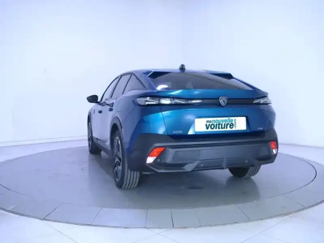 Peugeot 408 phev 225 e-eat8 — photo 7