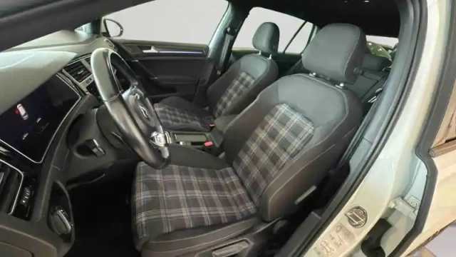 Volkswagen Golf 1.4 hybrid rechargeable opf 204 dsg6 — photo 7
