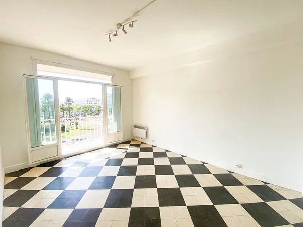 Toulon - Port : Appartement T2 avec balcon