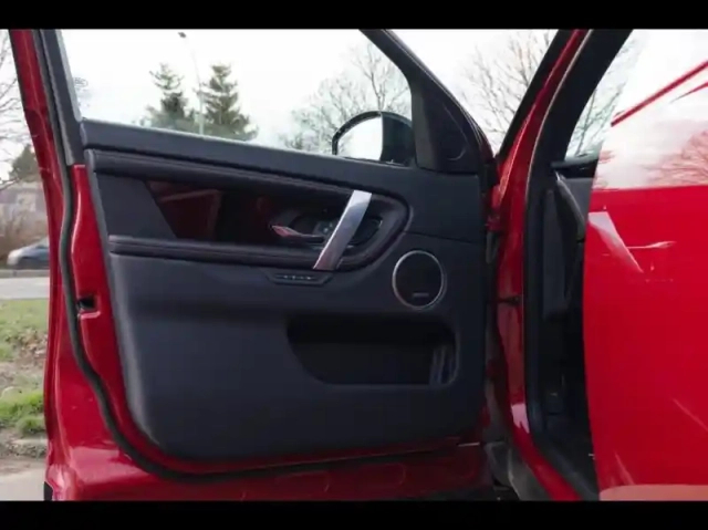 Land Rover Discovery Sport p300e r-dynamic hse awd bva — photo 12