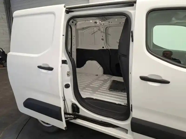 Peugeot Partner fourgon standard 1000 kg bluehdi 100 s&amp;s bvm5 — photo 12