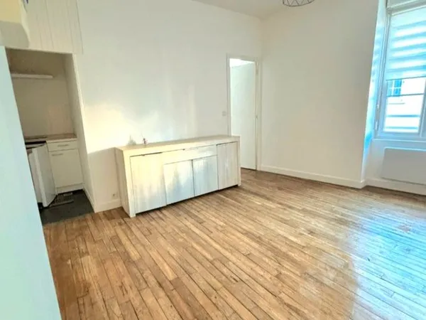 T2 - Centre de Guer- Libre de suite