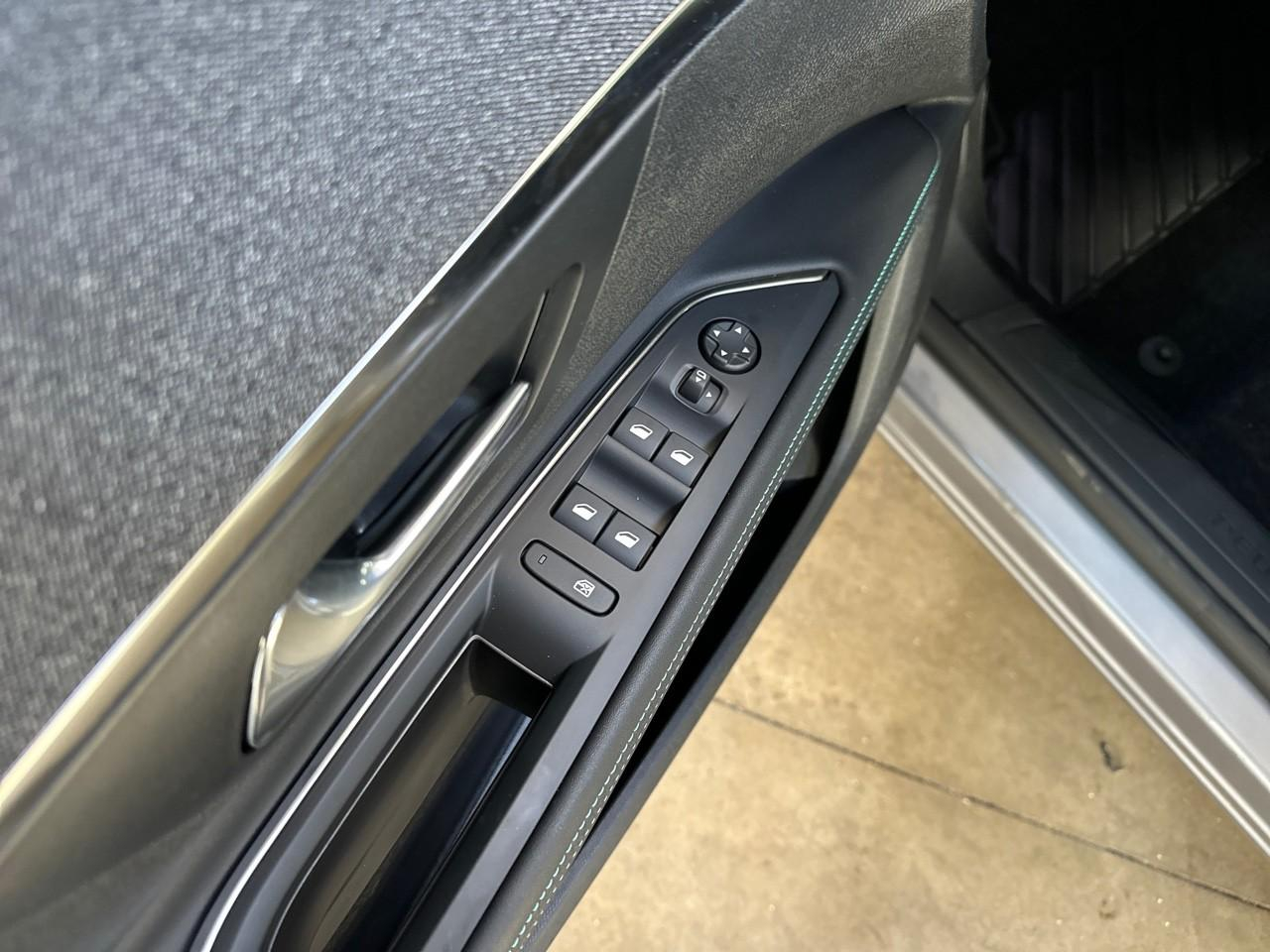 Peugeot 5008 hybrid 136ch allure pack e-dcs6 — photo 12