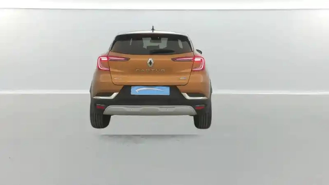Renault Captur e-tech 145 - 21 — photo 23