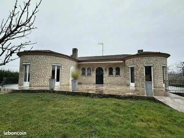 Villa 10 pièces 283 m²