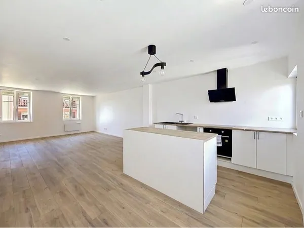 Appartement 4 pièces rénové de 86 m² avec cave et 2 parkings - Waltenheim-sur-Zorn