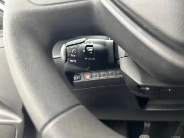 Peugeot 208 puretech 75 s&amp;s bvm5 — photo 41