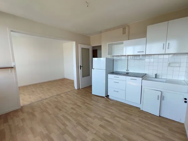 Studio 1 pièce 28 m²