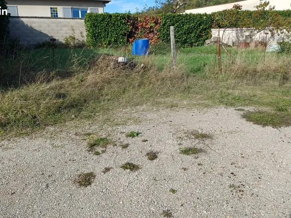 Terrain constructible 310 m2 belle exposition