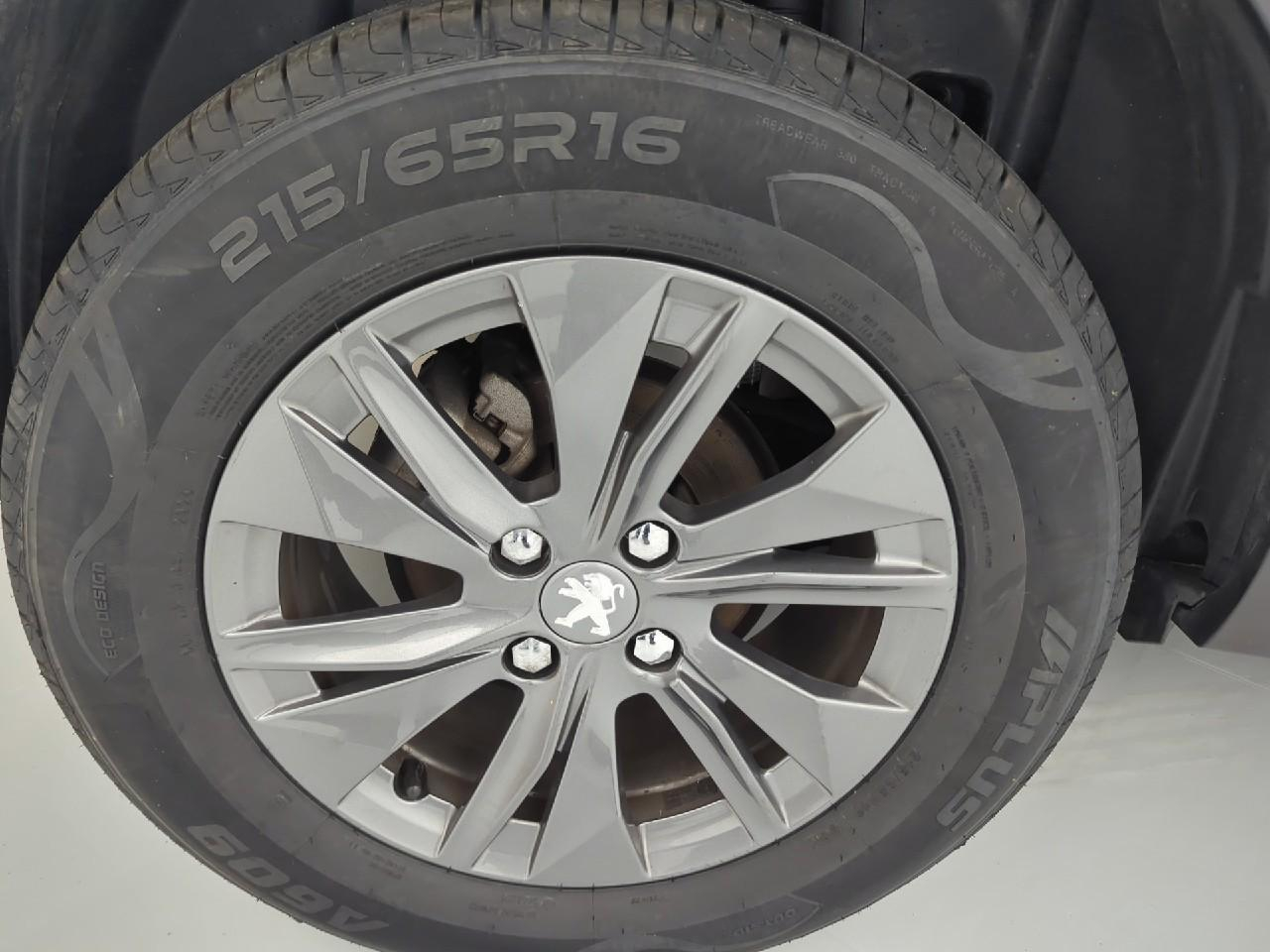Peugeot 2008 puretech 100 s&s bvm6 style — photo 18