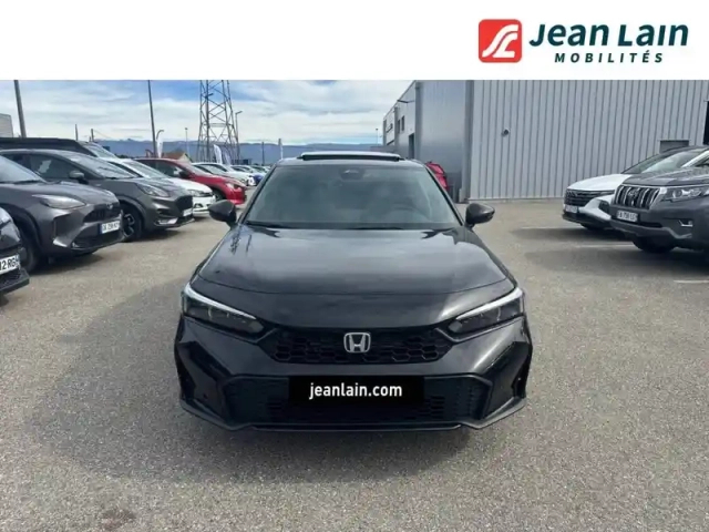 Honda Civic "e":hev 2.0 i-mmd — photo 20