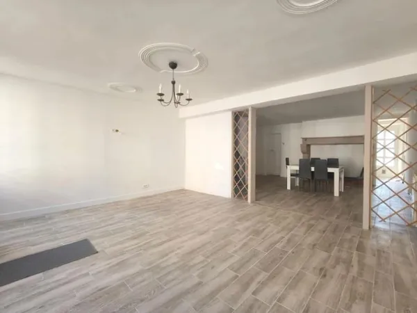 Propriété 6 pièces 160 m²