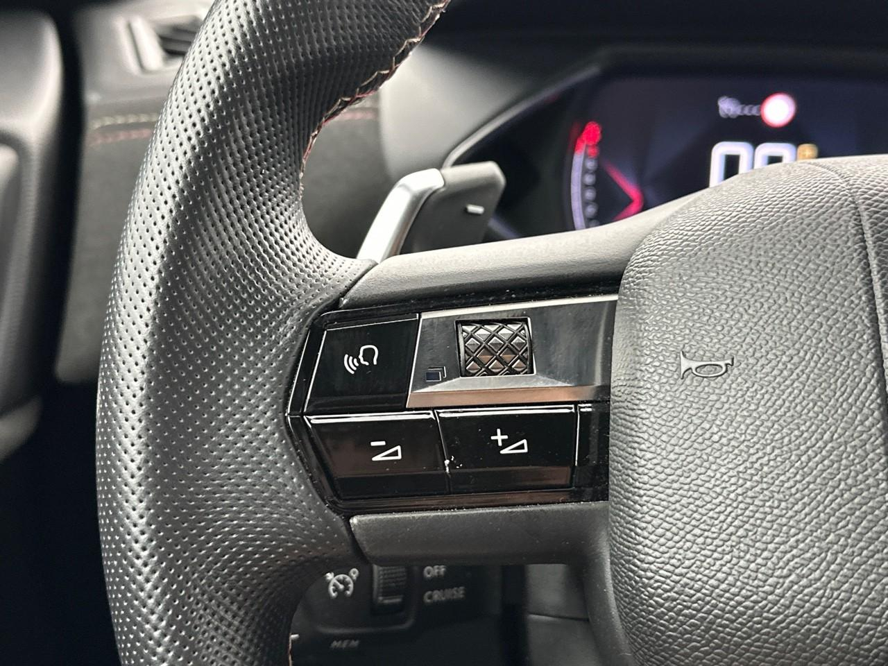 Ds Ds 3 crossback puretech 130 eat8 performance line+ — photo 21