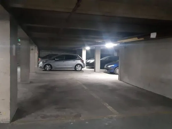 Parking 15 m²