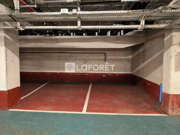 Parking 12 m²