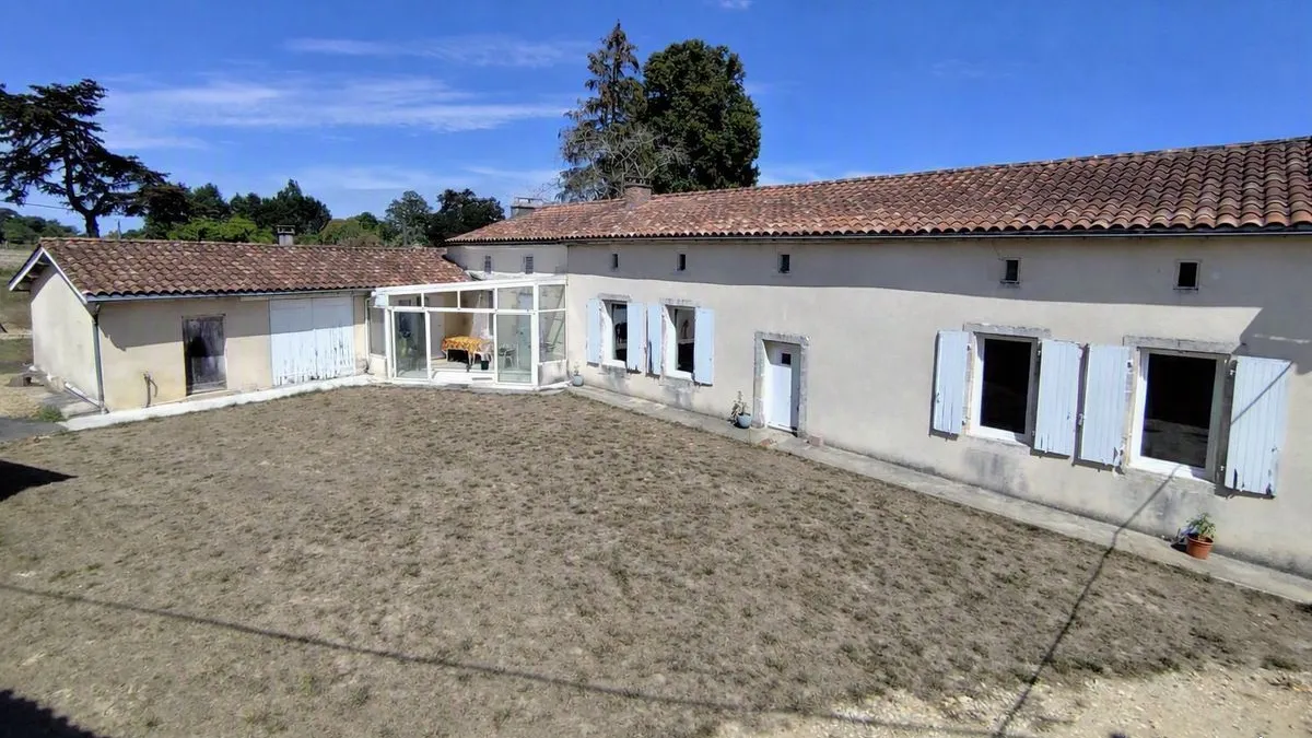 Photo 1