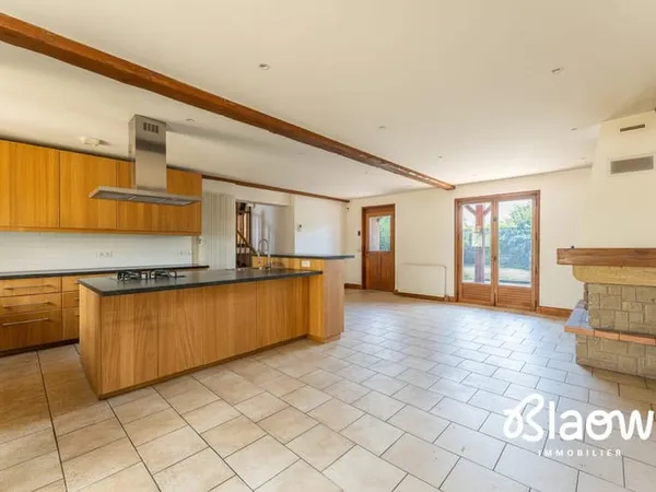 Maison 4 chambres à vendre à Décines-Charpieu, villa familial