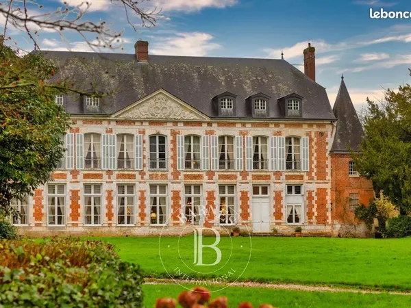 Chateau 22 pièces 625 m²