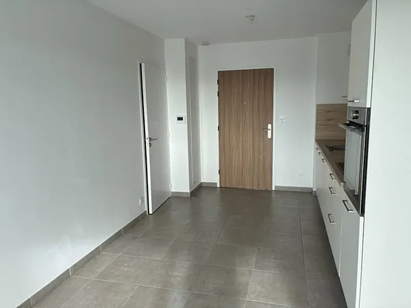 PROCHE DU CENTRE - T2 en residence avec garage