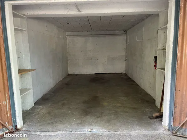 AV garage fermé Bayonne