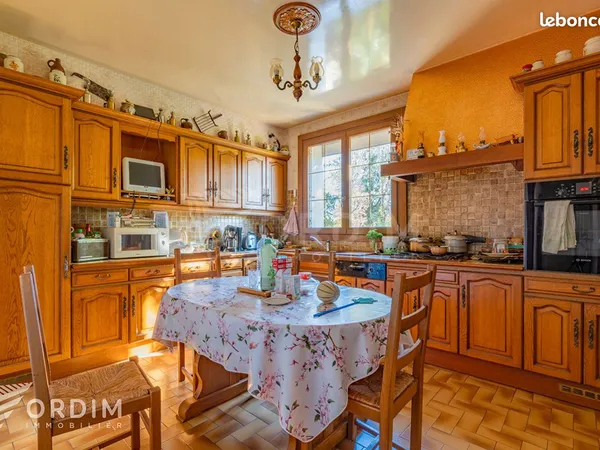 Maison 6 pièces 145 m²