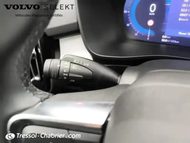 Volvo Xc40 b3 163 ch dct7 plus — photo 2