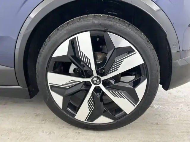 Renault Megane e-tech 220 ch autonomie confort gsr2 — photo 60