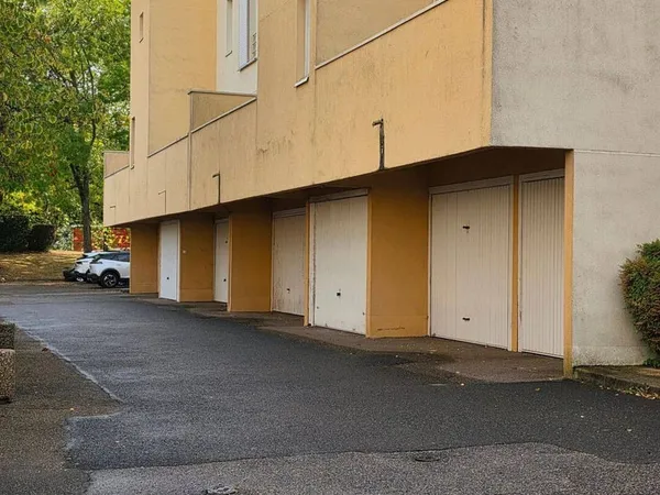 Parking 15 m²