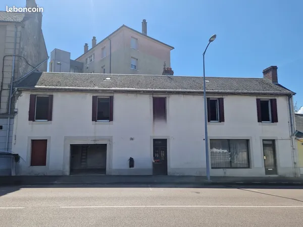 Local 4 pièces 131 m²
