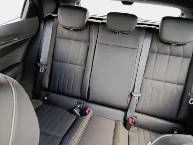 Renault Megane e-tech electric 220ch iconic autonomie confort -25 — photo 27