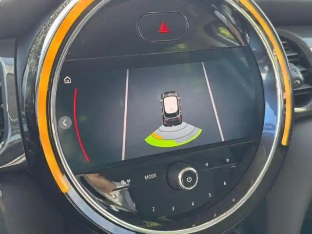 Mini Mini 5 portes cooper 136ch essential bva7 — photo 14