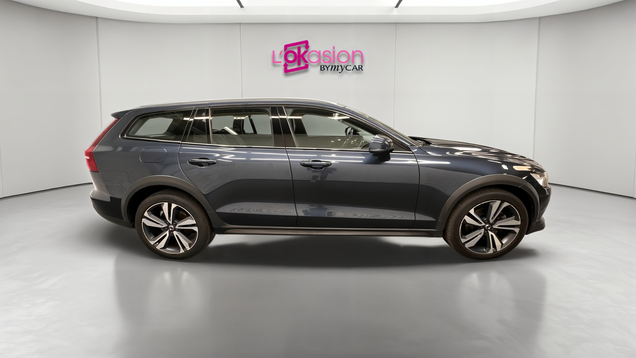Volvo V60 B4 AWD 197 ch Geartronic 8 — photo 6