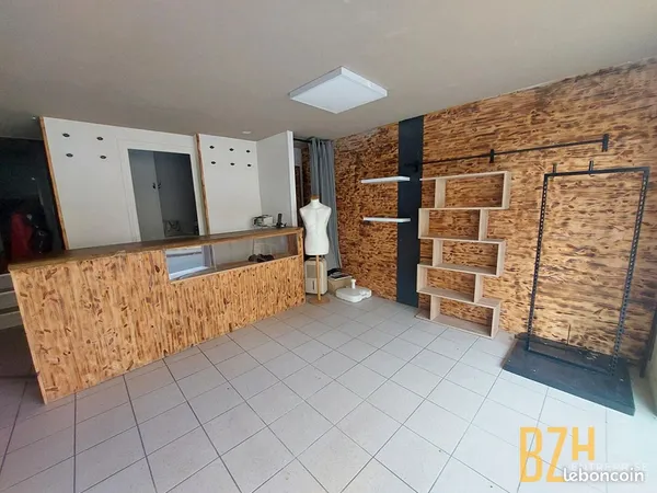 Local commercial 53 m² CAUDAN