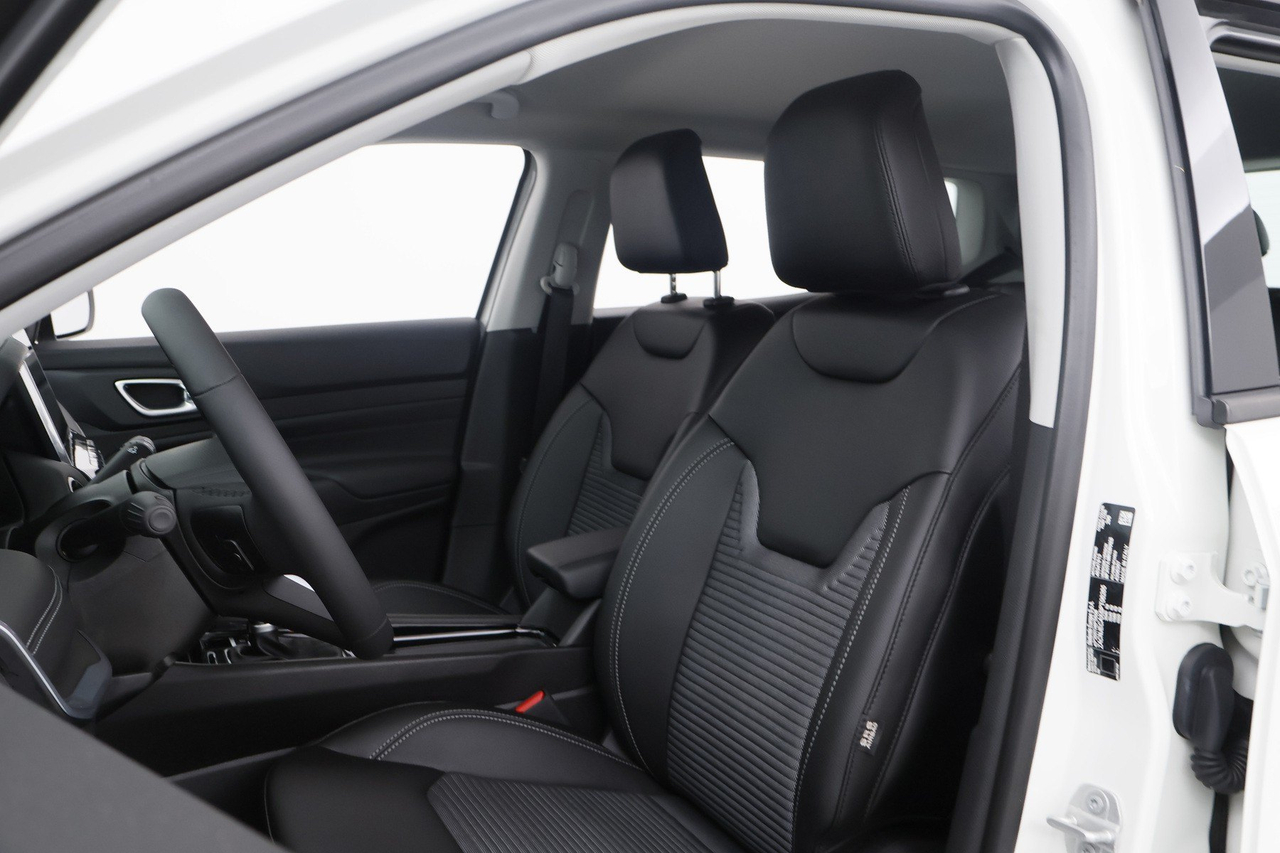 Jeep Compass — photo 12