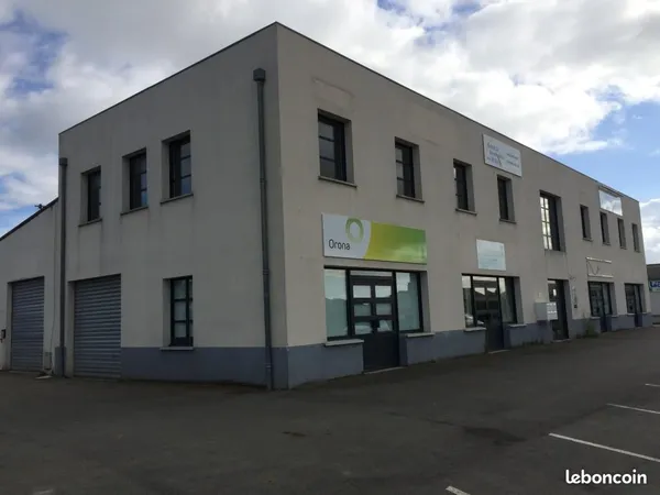 Local industriel 62 m²