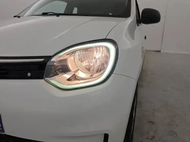 Renault Twingo iii e-tech — photo 24