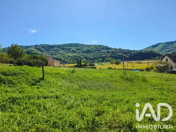 Terrain 3515 m²