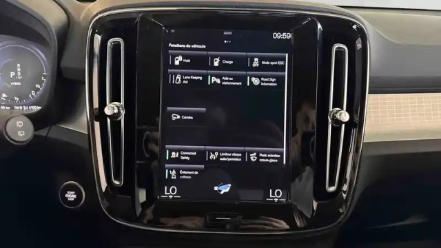 Volvo Xc40 t4 recharge 129+82 ch dct7 — photo 21