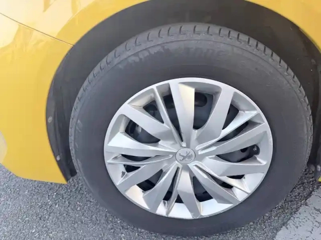 Peugeot 208 puretech 75 s&amp;s bvm5 — photo 56