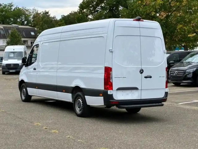 Mercedes Sprinter 317 cdi fourgon 43s l3h2 14m3 — photo 7