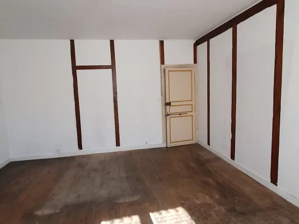 maison de ville à Lusignan 86600