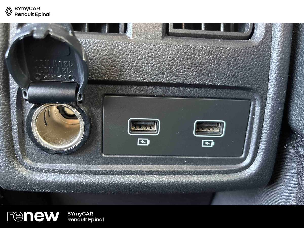 Renault Captur E-Tech full hybrid 145 — photo 23