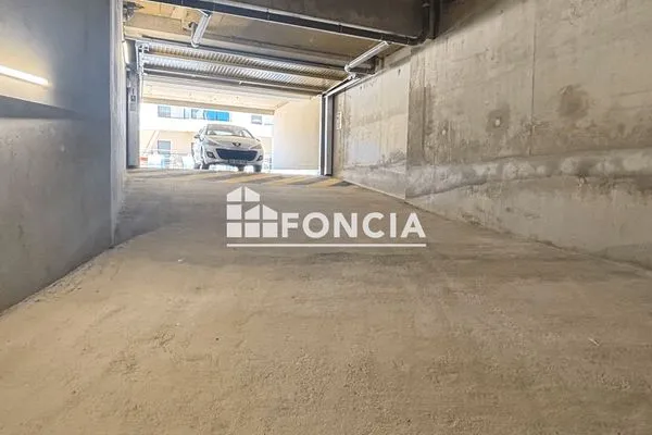 Stationnement Location Saint-Bonnet-de-Mure   130€