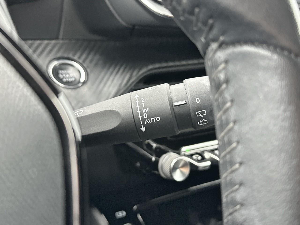 Peugeot 2008 puretech 100 s&s bvm6 allure pack — photo 18