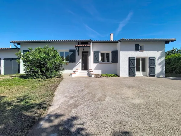 A VENDRE - MERVILLE - Maison T6 130m² de plain-pieds avec double garage