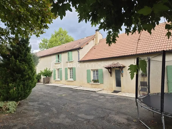 Maison 10 pièces 165 m²