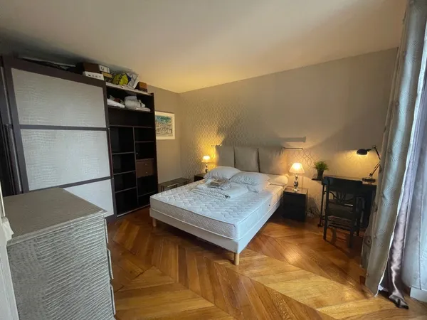 1 chambre - Appartement 82m2 - 17e