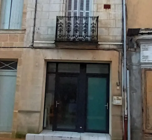 Immeuble Lesparre Medoc 5 pièce(s) 115 m2